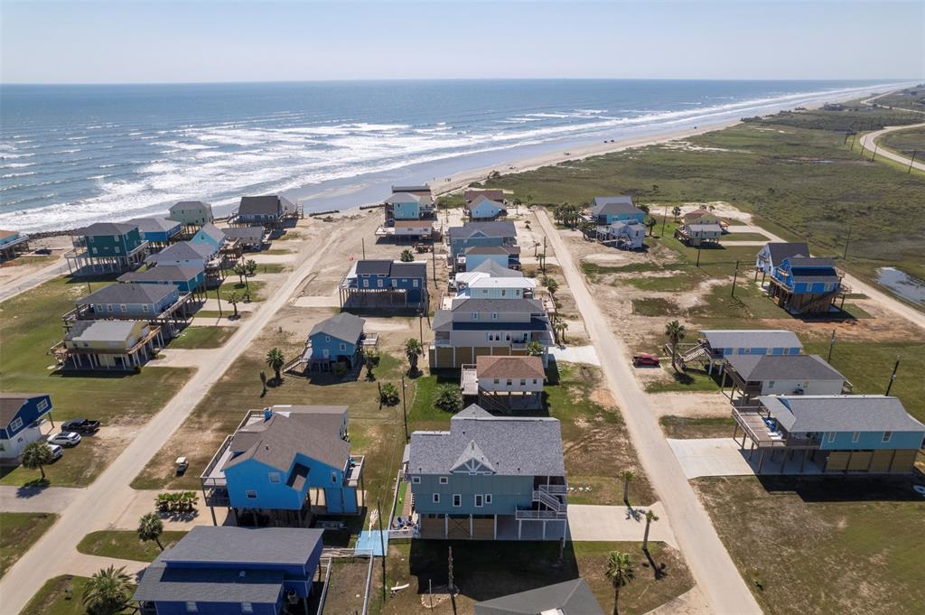 Freeport, Texas 77541, United States, 4 Bedrooms Bedrooms, ,5 BathroomsBathrooms,Residential,Active,182102