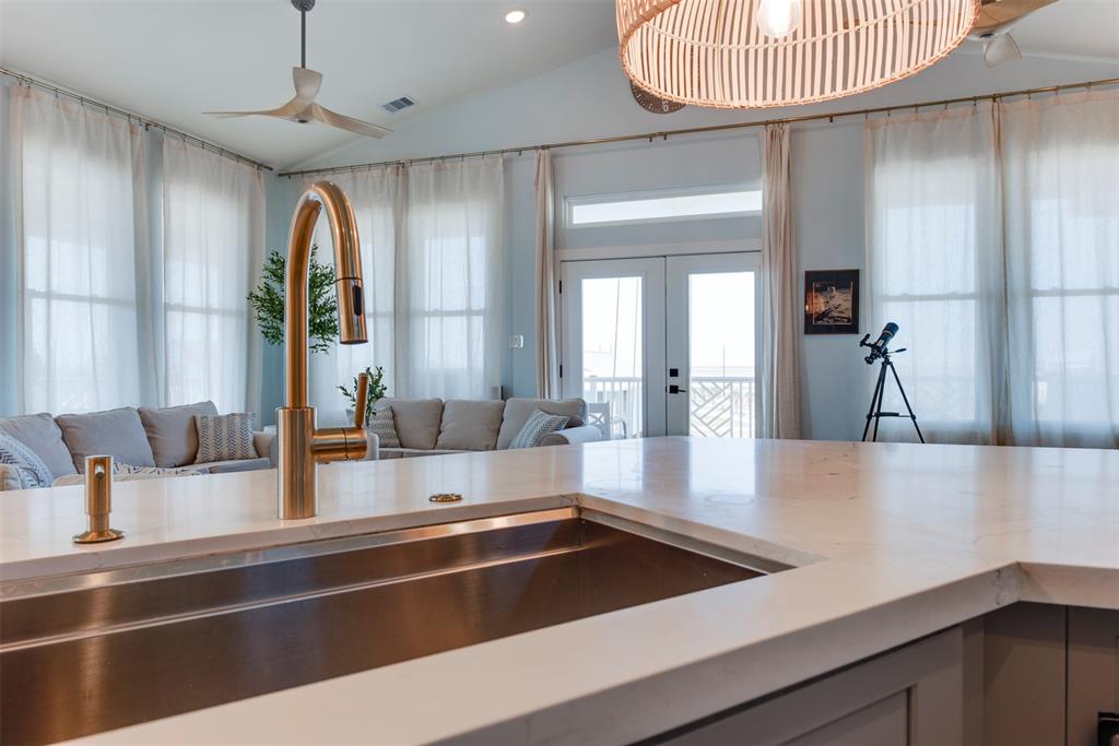 Freeport, Texas 77541, United States, 4 Bedrooms Bedrooms, ,5 BathroomsBathrooms,Residential,Active,182102