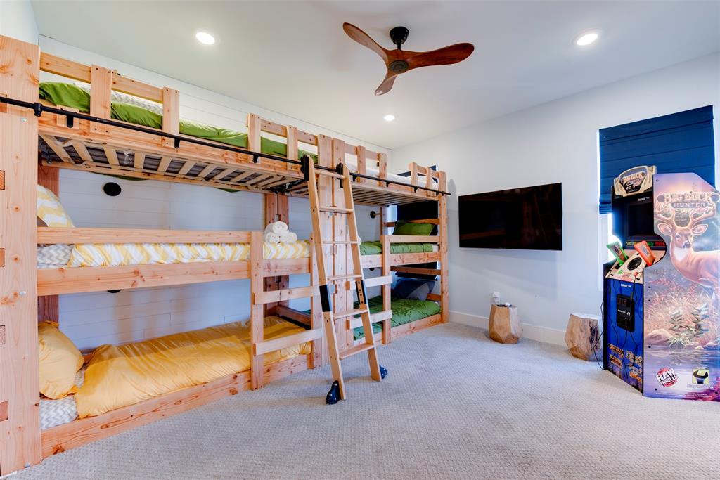 Freeport, Texas 77541, United States, 4 Bedrooms Bedrooms, ,5 BathroomsBathrooms,Residential,Active,182102