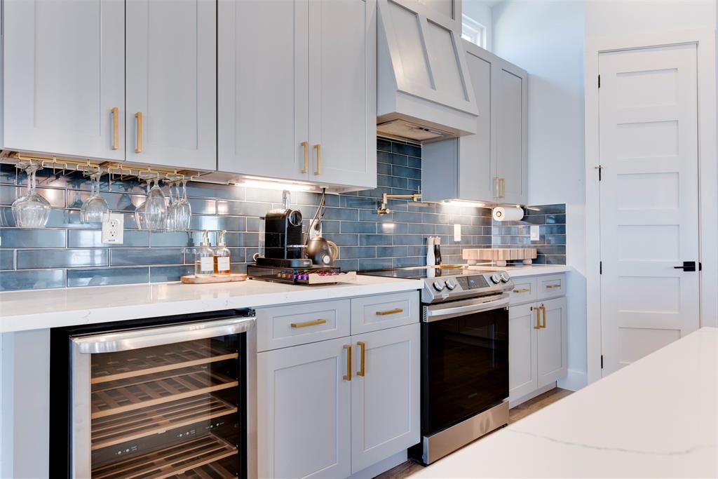 Freeport, Texas 77541, United States, 4 Bedrooms Bedrooms, ,5 BathroomsBathrooms,Residential,Active,182102