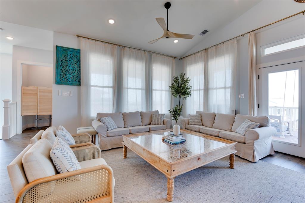 Freeport, Texas 77541, United States, 4 Bedrooms Bedrooms, ,5 BathroomsBathrooms,Residential,Active,182102