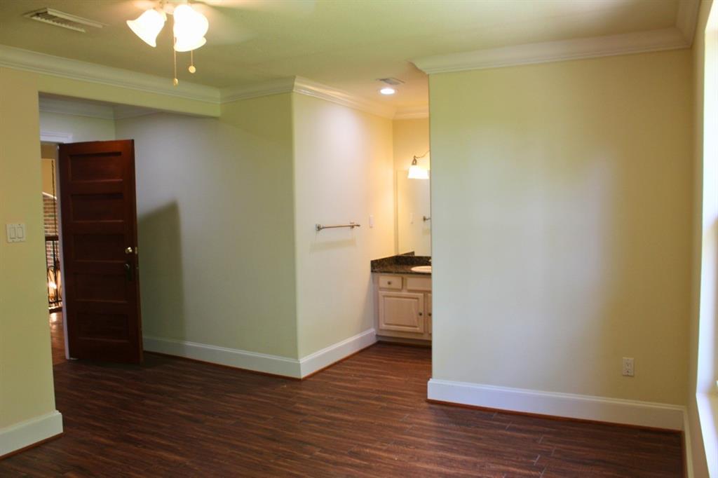 8659 Halls Retreat Court, Missouri City, Texas image 34