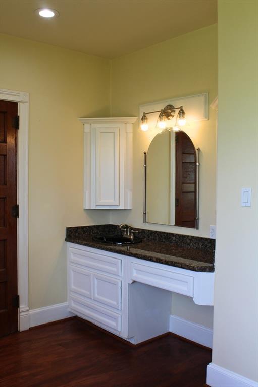 8659 Halls Retreat Court, Missouri City, Texas image 25
