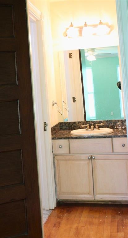 8659 Halls Retreat Court, Missouri City, Texas image 30
