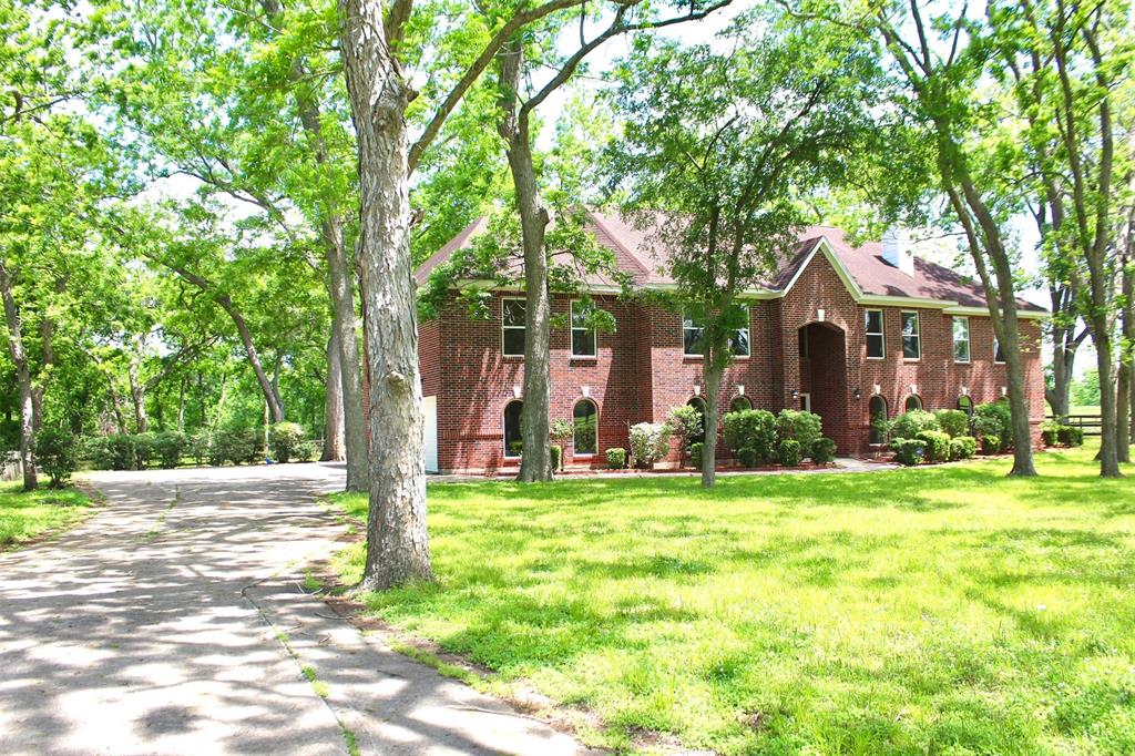 8659 Halls Retreat Court, Missouri City, Texas image 3