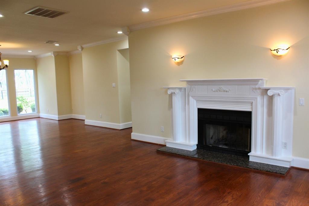 8659 Halls Retreat Court, Missouri City, Texas image 17