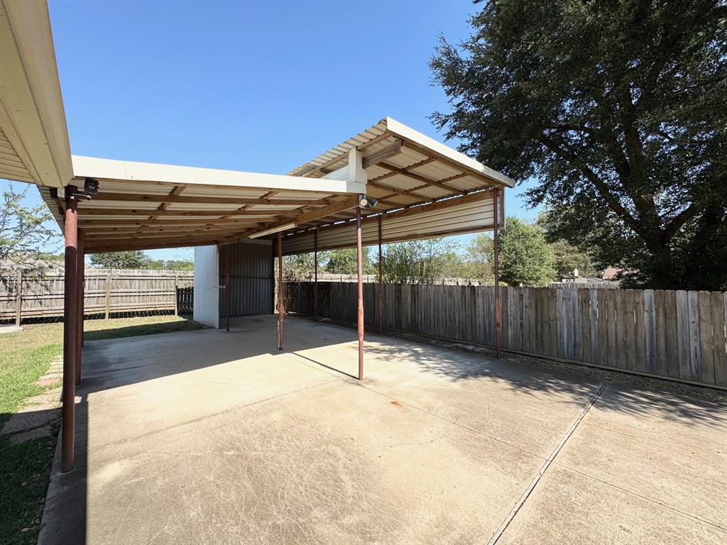 121 Briar Lane, Crockett, Texas image 23