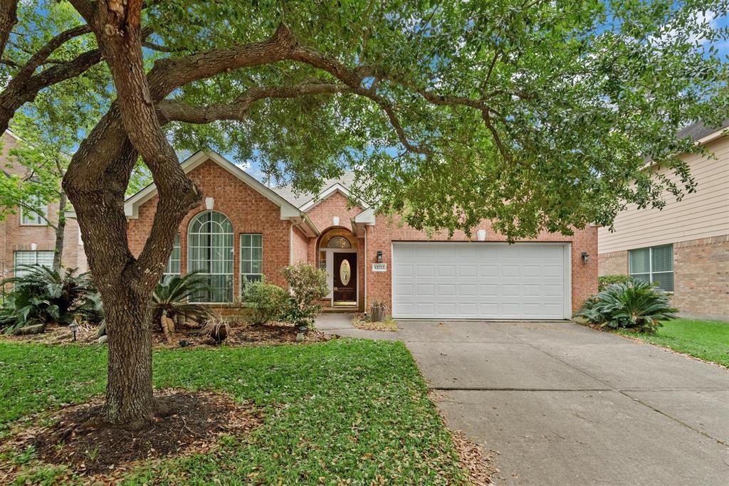 12722 Crater Lake Court, Humble, Texas image 2