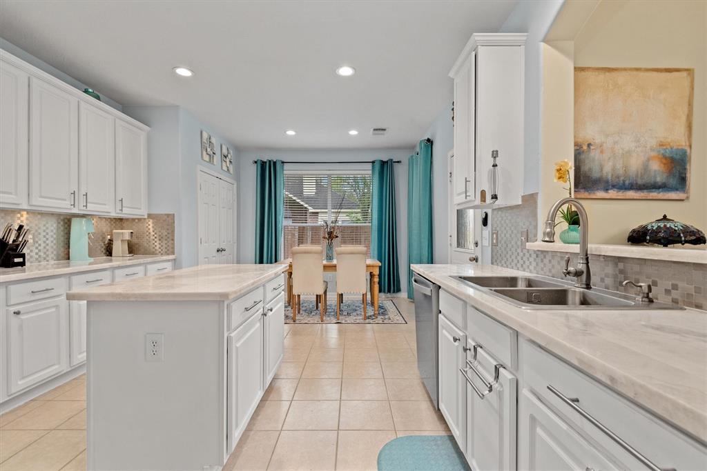 12722 Crater Lake Court, Humble, Texas image 12