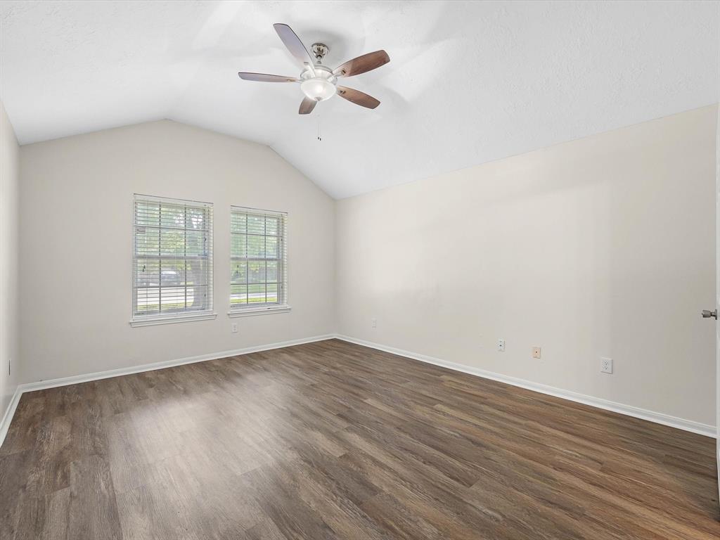 27097 Crown Chase Drive, Kingwood, Texas image 14