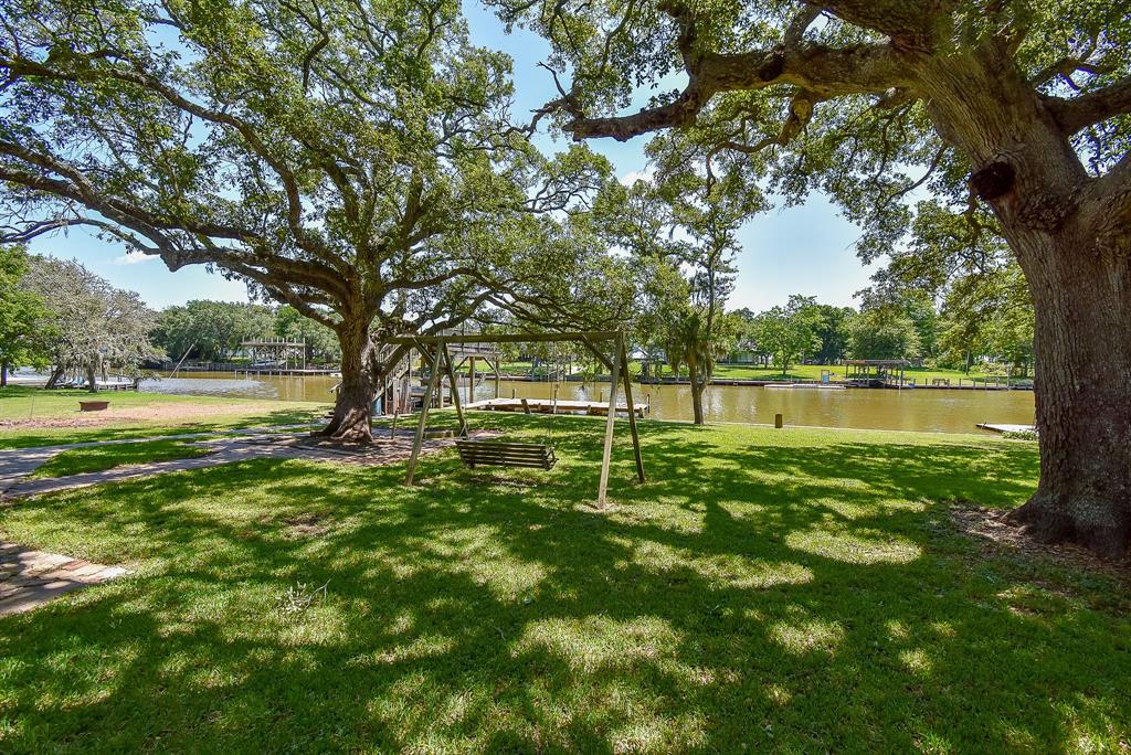 875 Private Road 652, Bay City, Texas image 16