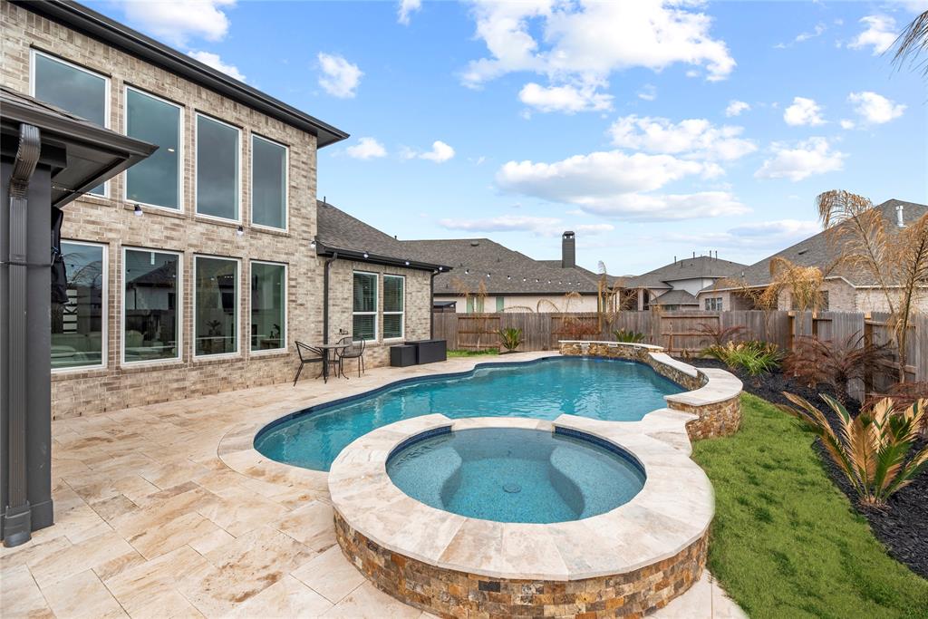 30155 Gold Finch Place, Fulshear, Texas image 33