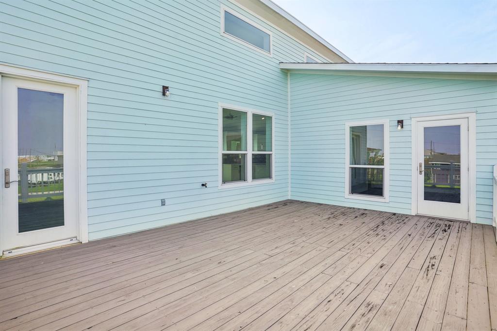 2115 Seahorse Lane, Port Bolivar, Texas image 28