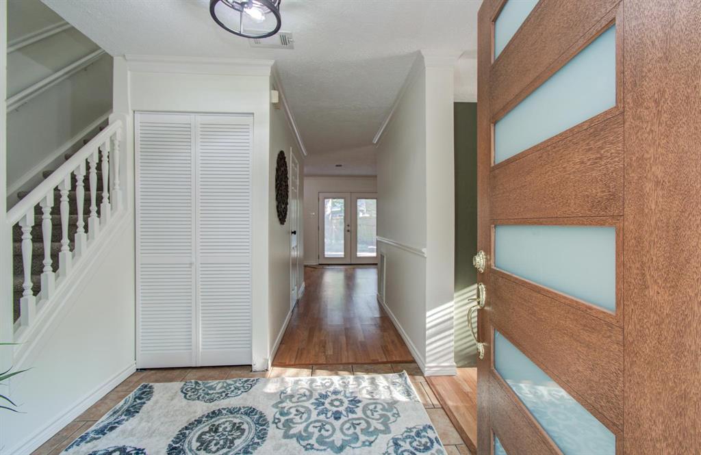 1113 E Red Cedar Circle, The Woodlands, Texas image 4