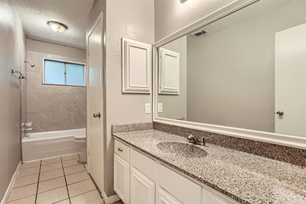 5607 Circlegate Drive, Spring, Texas image 18