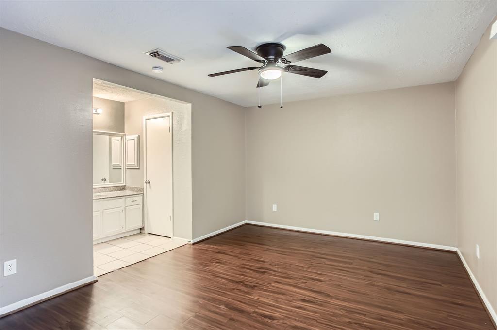 5607 Circlegate Drive, Spring, Texas image 9