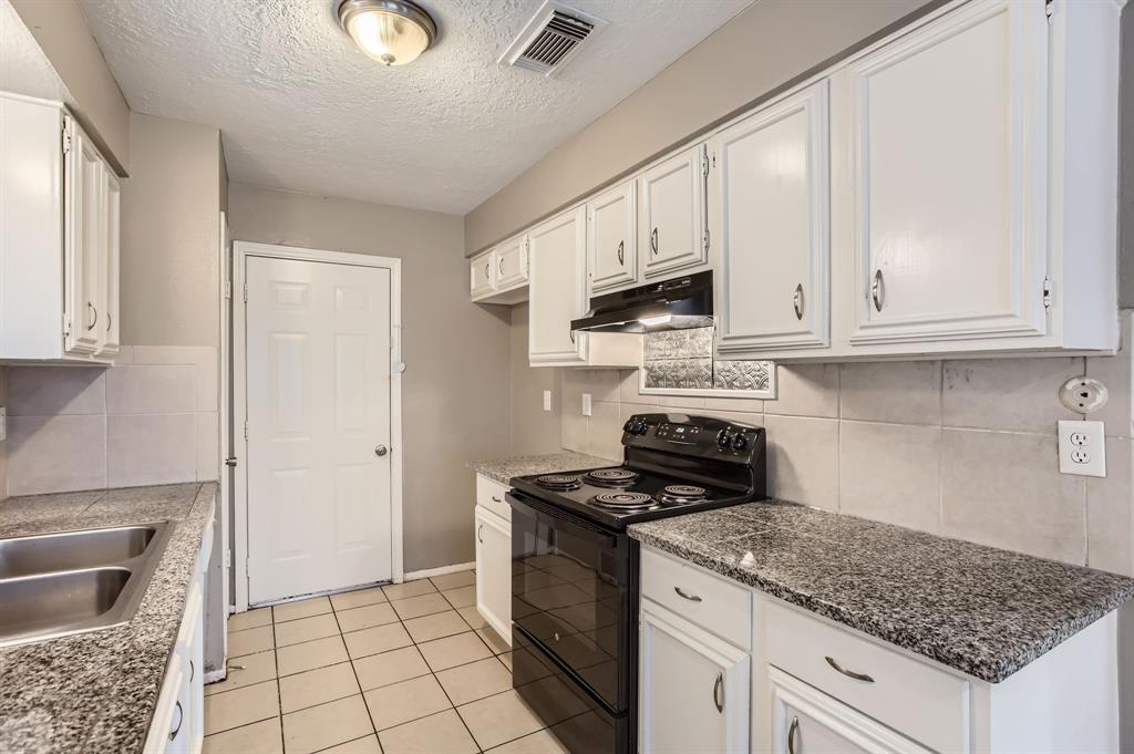 5607 Circlegate Drive, Spring, Texas image 5