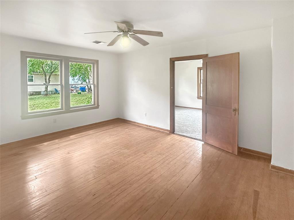 320 E South Main Street, Flatonia, Texas image 13