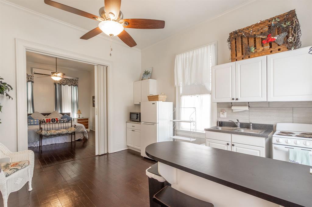1727 Ball, Galveston, Texas image 23