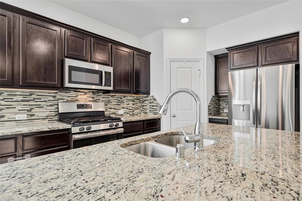 3020 Wedgewood Bay Court, Spring, Texas image 10
