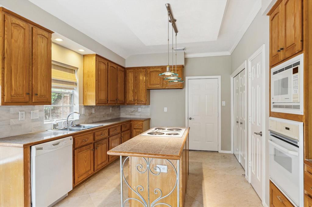 16610 Shadow Path Drive Dr, Houston, Texas image 10