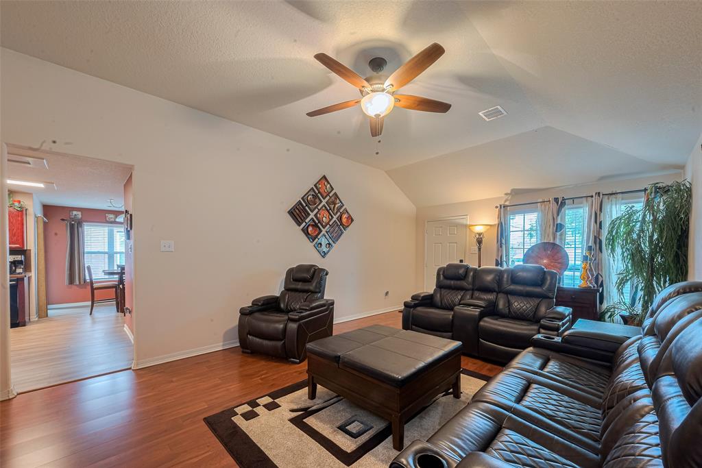 1810 Macondray Drive, Humble, Texas image 7
