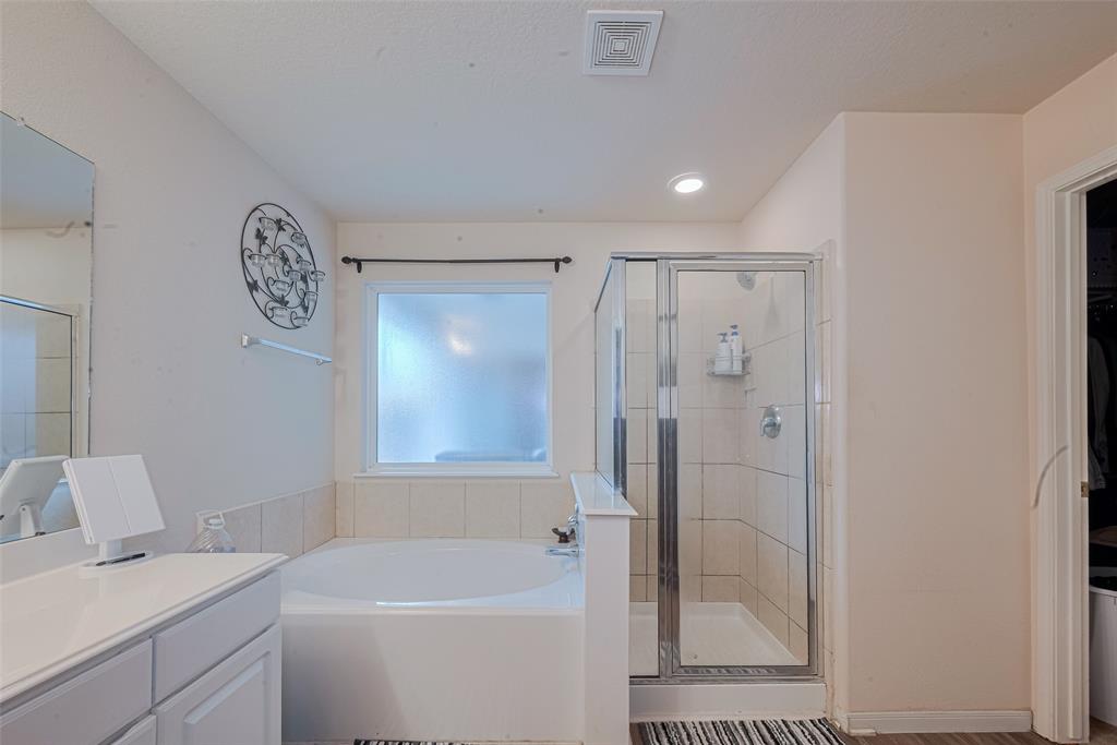 1810 Macondray Drive, Humble, Texas image 23