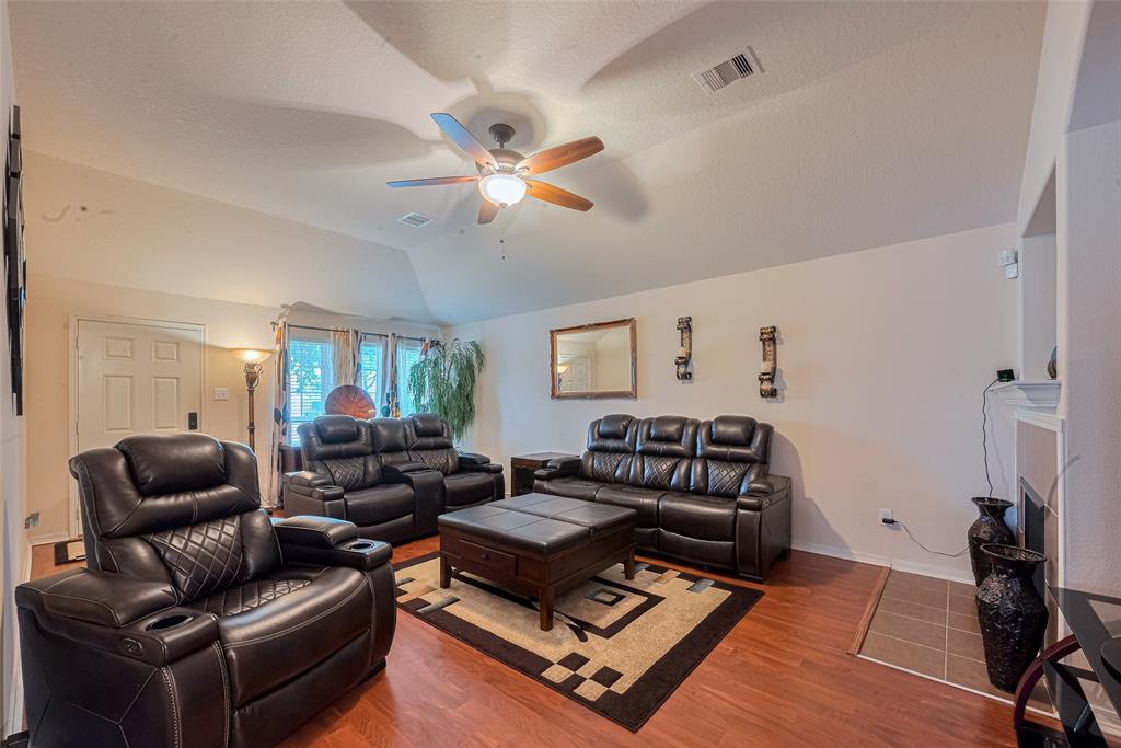 1810 Macondray Drive, Humble, Texas image 6