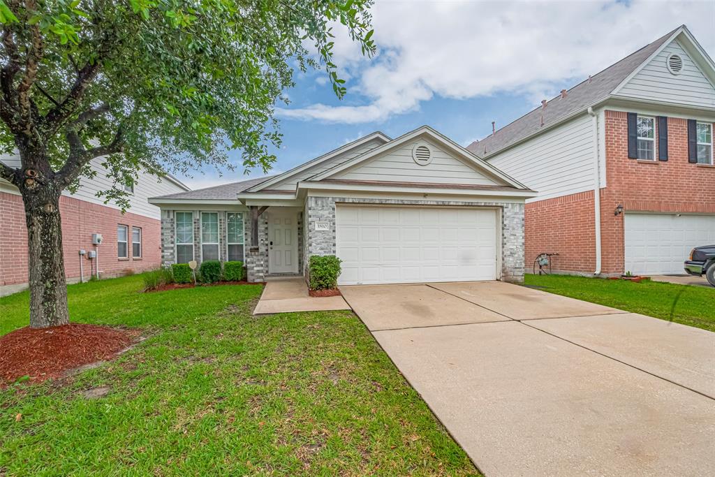 1810 Macondray Drive, Humble, Texas image 3