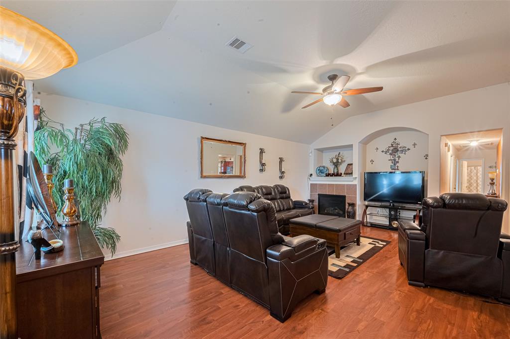 1810 Macondray Drive, Humble, Texas image 4