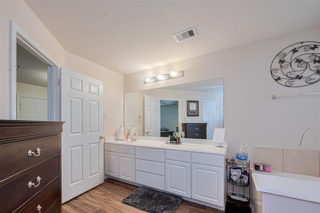 1810 Macondray Drive, Humble, Texas image 24