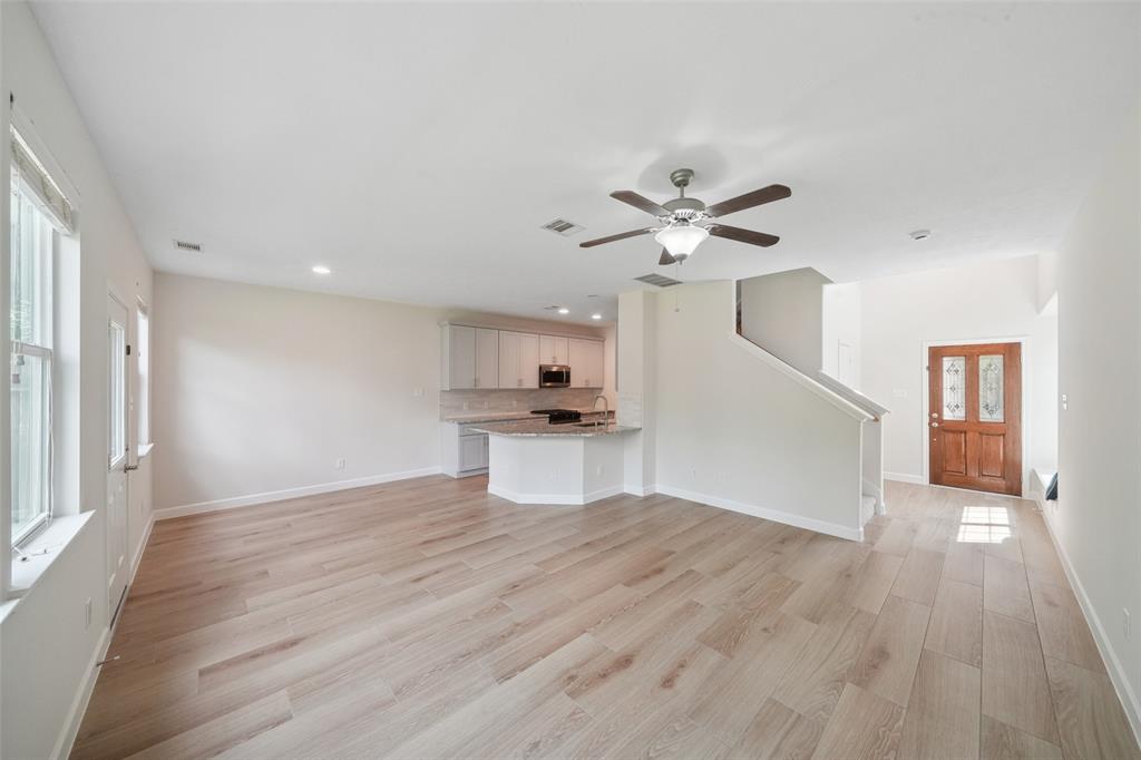 10 Fairlee Court, The Woodlands, Texas image 11