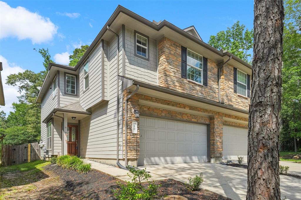 10 Fairlee Court, The Woodlands, Texas image 3