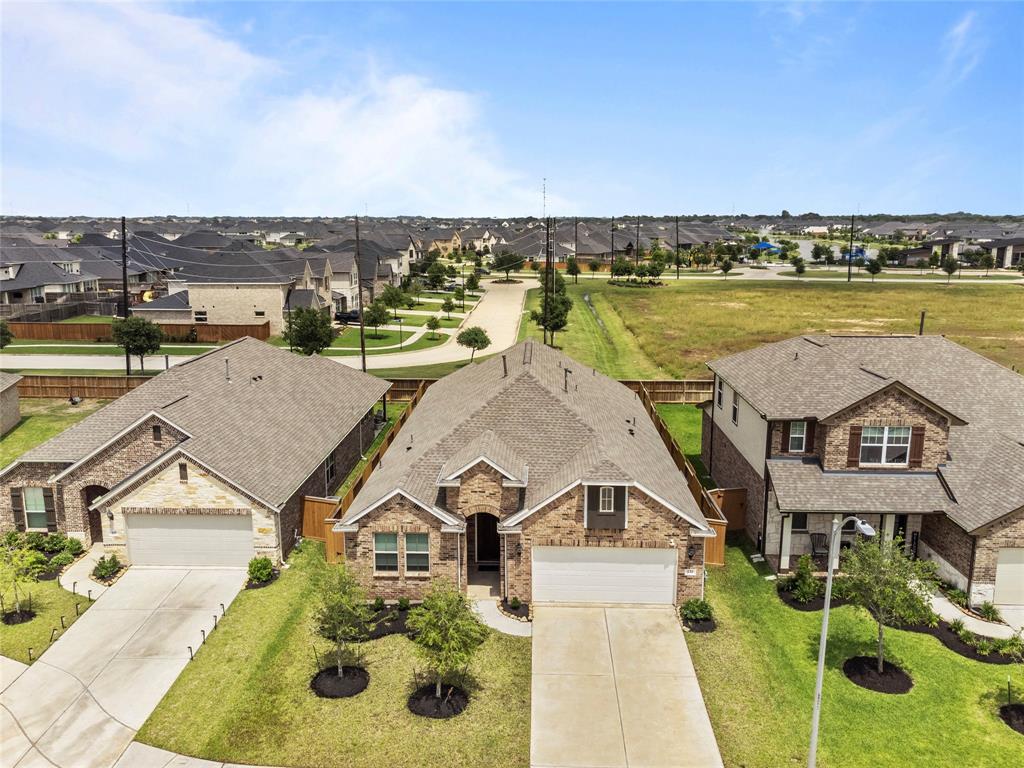 121 Sun Ray Creek Drive, Katy, Texas image 1