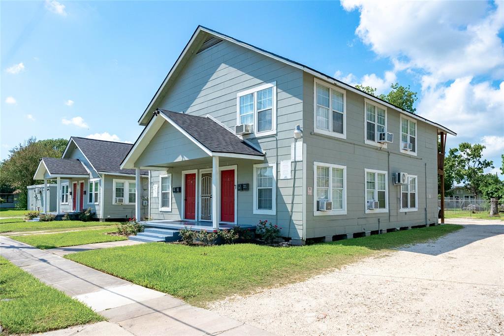 214 W Republic Street 10