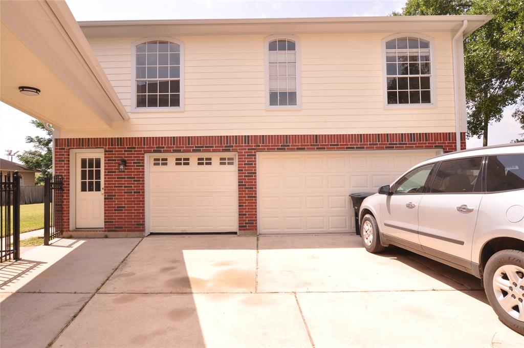 5005 Meadowlark Lane