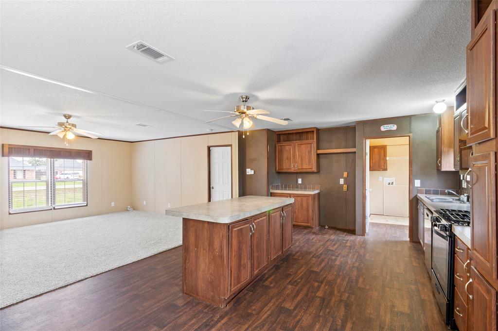 532 County Road 296, Alvin, Texas image 7