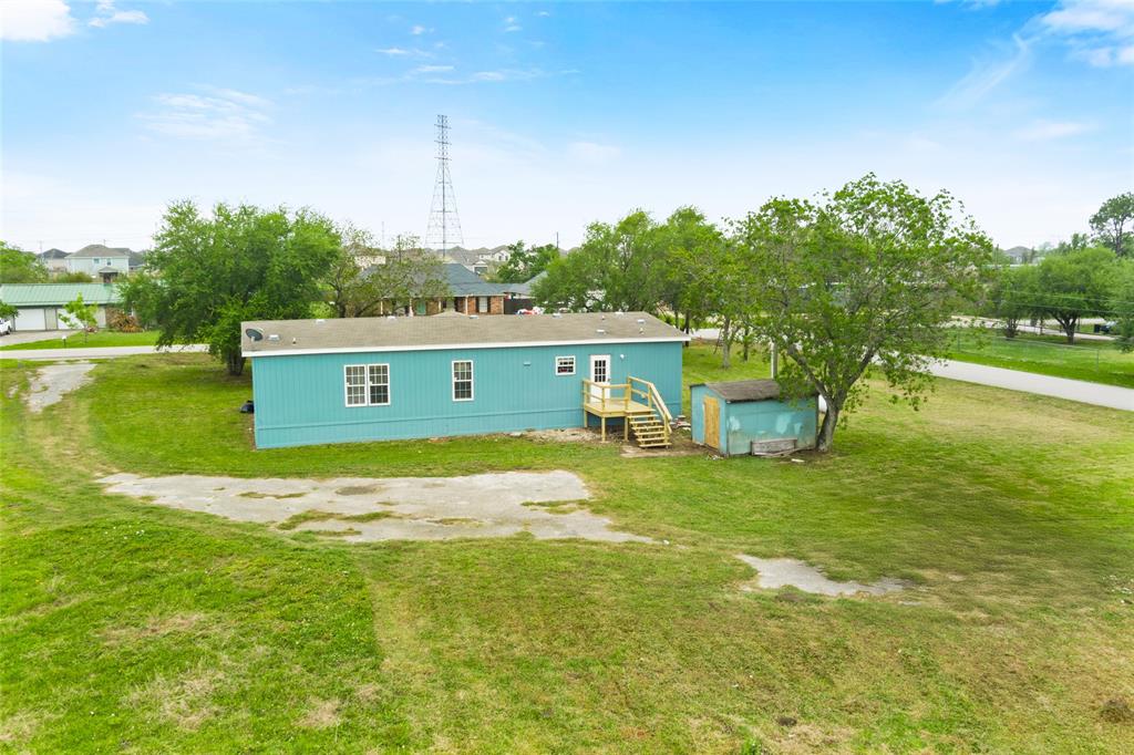 532 County Road 296, Alvin, Texas image 22