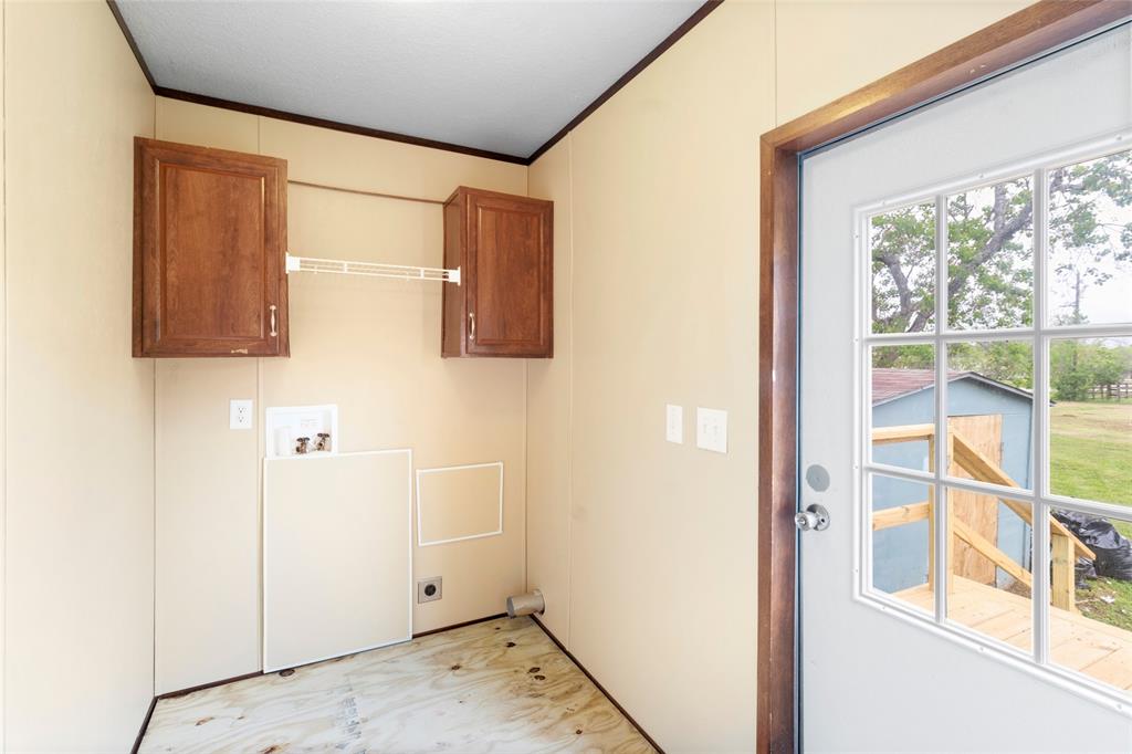 532 County Road 296, Alvin, Texas image 17