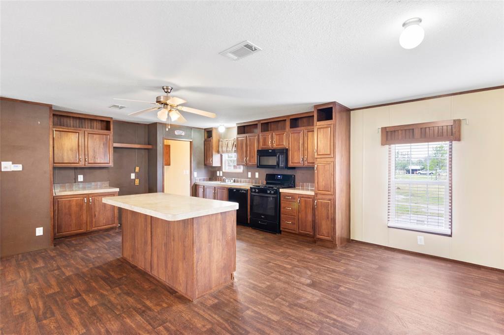 532 County Road 296, Alvin, Texas image 6