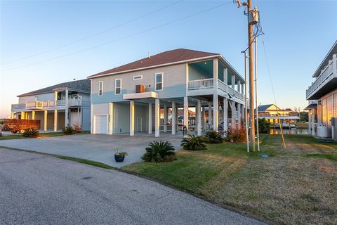 A home in Crystal Beach