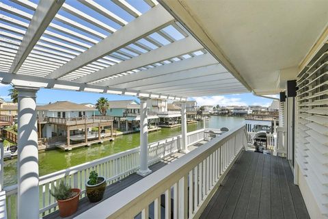 A home in Tiki Island