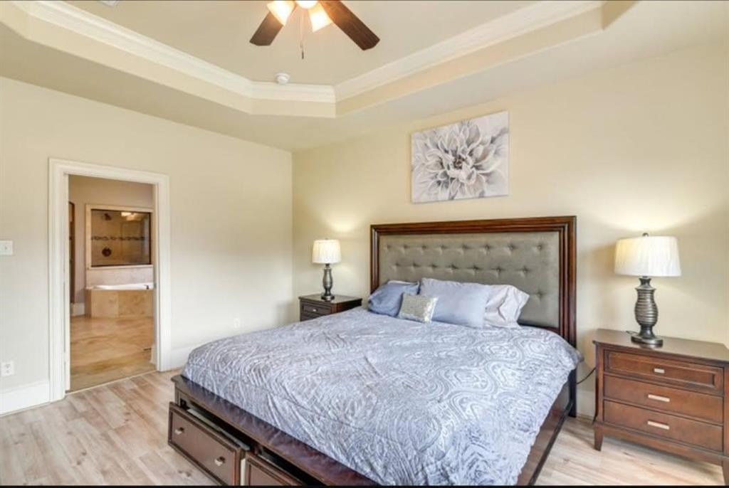 9439 Emerald Lakes Drive, Rosharon, Texas image 16