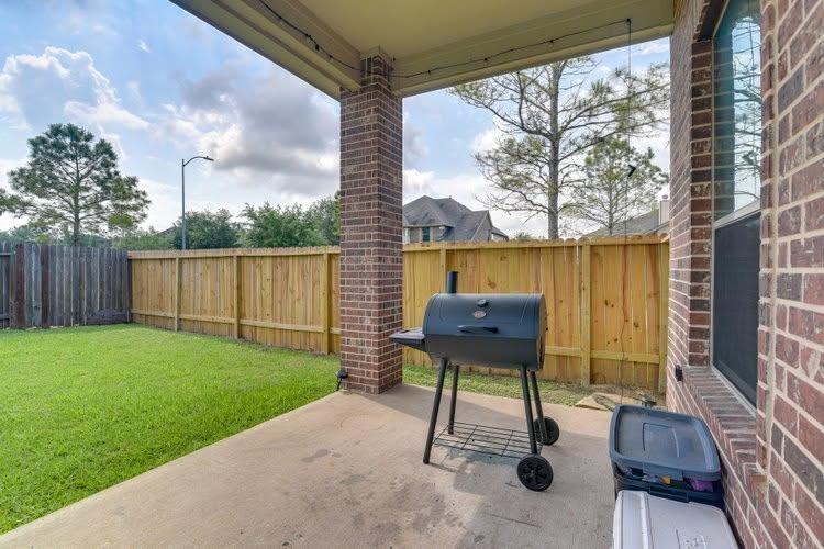 9439 Emerald Lakes Drive, Rosharon, Texas image 28