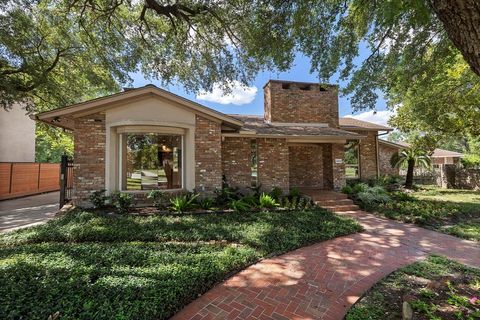 Photo of 3322 N Braeswood Boulevard, Houston, TX 77025 (MLS # 69648173)