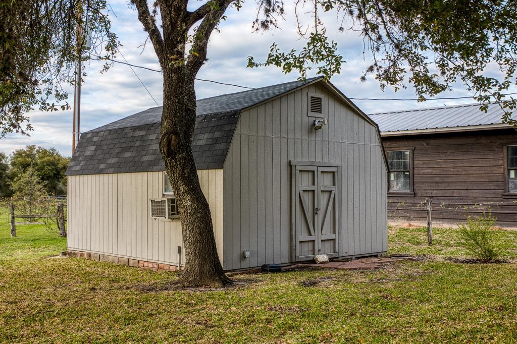 2250 Hartfield Road, Round Top, Texas image 42