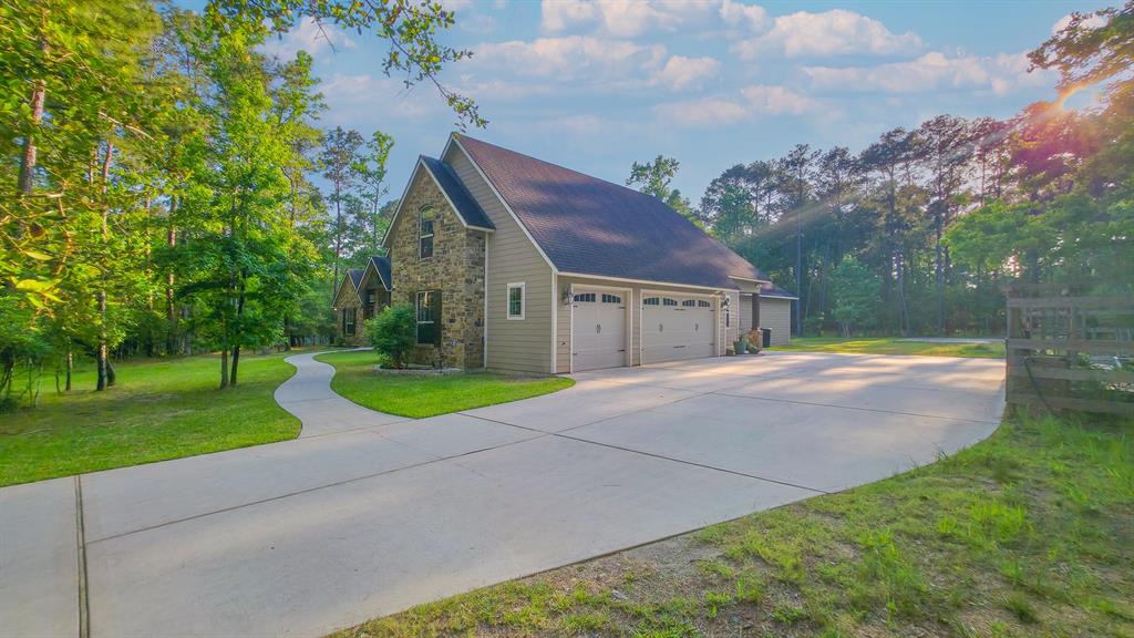 32705 Sunrise Drive, Magnolia, Texas image 4