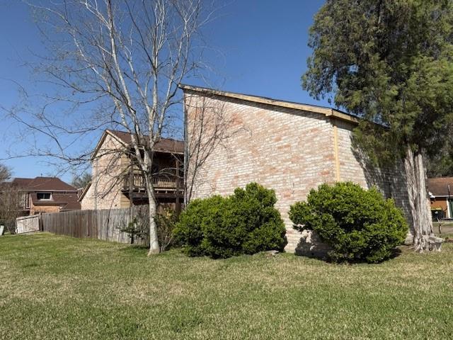 2926 Meadowcreek Drive, Missouri City, Texas image 2