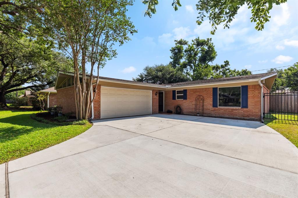 9123 Kapri Lane, Houston, Texas image 2