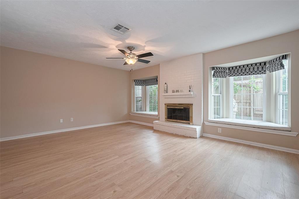 772 Thicket Lane, Houston, Texas image 20
